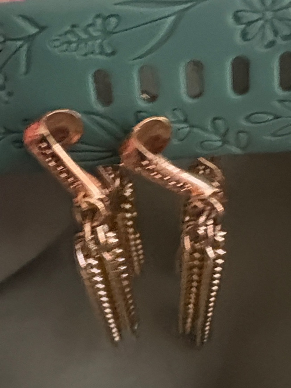 Sarah Coventry Tassle Magic earrings vintage 1974